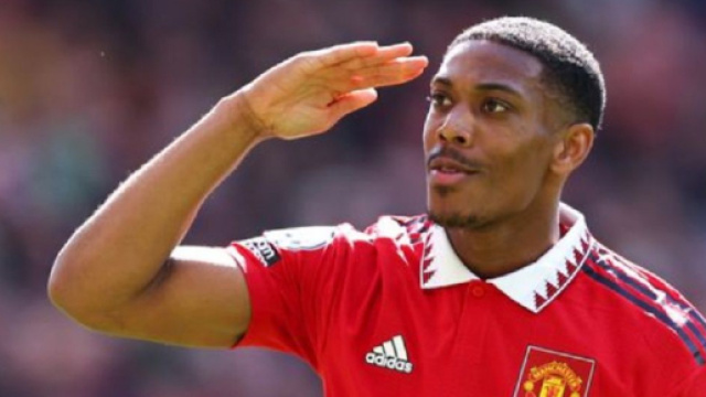 Anthony Martial, ind&eacute;sir&eacute; &agrave; Manchester United, pourrait int&eacute;grer l'effectif d'Aston Villa (Screenshoot Twitter @sokaprokenya)