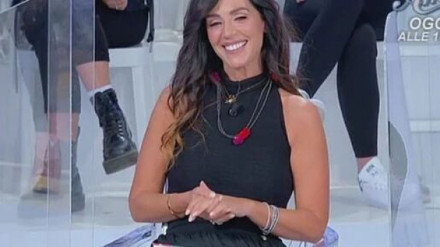 Uomini e donne, Raffaella Mennoia sbotta.
