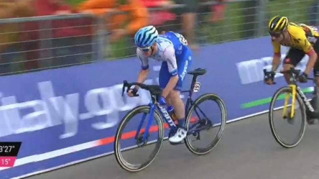 Giro d'Italia, Primož Roglič in azione sul Monte Bondone.