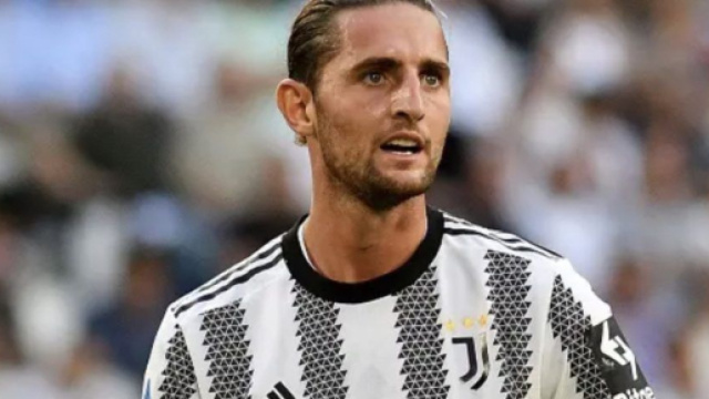 In foto Adrien Rabiot, giocatore della Juve.