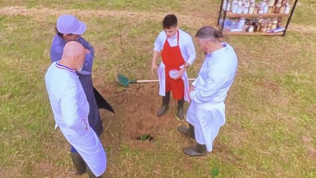 Top Chef : Danny fait un comeback lors des quarts de la finale de la saison 14, Sarika &eacute;limin&eacute;e. (Twitter @topchefofficiel )