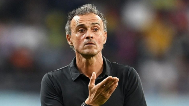 Luis Enrique, convoit&eacute; par le PSG, pourrait convaincre Neymar et Messi de rester &agrave; Paris (Screenshoot Twitter @bet_diamond_bet)