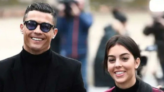 Cristiano Ronaldo et sa compagne (Screenshoot Twitter : @podiumdesjeune)