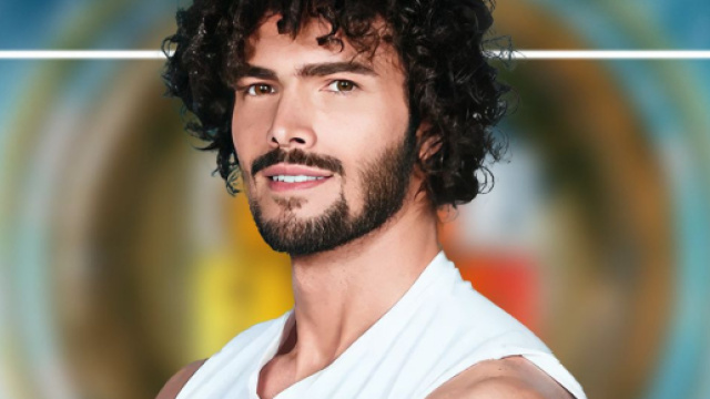 Gian Maria Sainato, l'influencer &egrave; un nuovo concorrente de L'isola dei famosi &copy; Blasting News Creative Department.