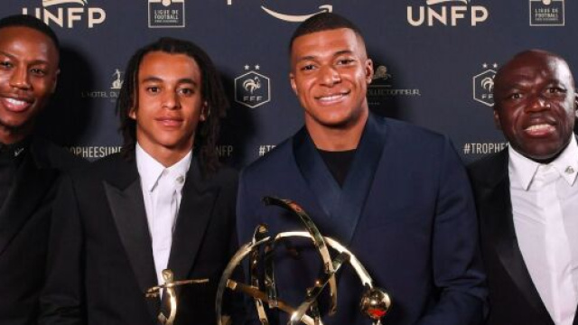 Mbapp&eacute; sur le d&eacute;part du PSG selon J&eacute;r&ocirc;me Rothen. (screenshot Twitter - @Footballogue)