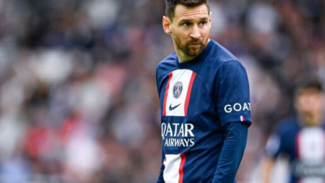 Leo Messi pourrait ne plus porter les couleurs du PSG. (screenshot Twitter - @lnstantFoot)