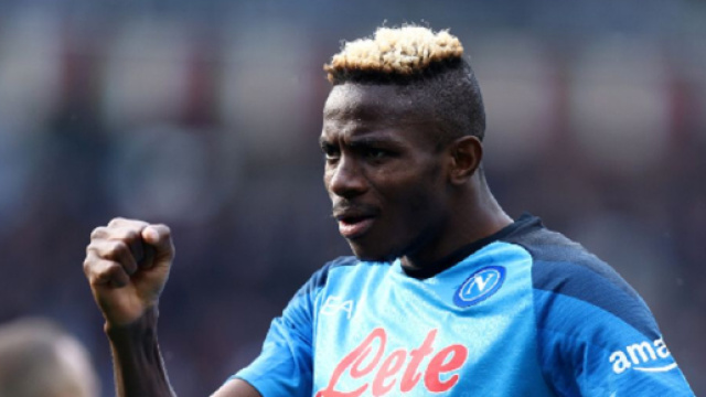 Alors que Naples remporte la S&eacute;rie A, la folle course pour l&rsquo;Europe. Twitter @ActuFoot_