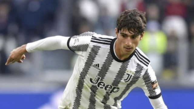 Juventus, dopo l'infortunio di De Sciglio Allegri potrebbe promuovere Barbieri.