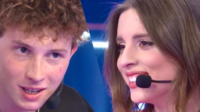 Amici 2023, spoiler semifinale: 'bacio' Zerbi-Celentano, dedica di Wax ad Angelina.