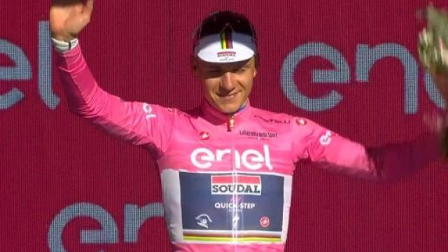 Giro d'Italia, Remco Evenepoel in maglia rosa.