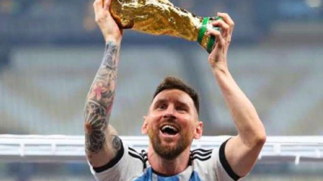 Le Champion du monde, Lionel Messi, est convoit&eacute; par Chelsea FC (Screenshoot Twitter @KYSTAR)