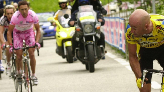 Ciclismo, Marco Pantani e Gilberto Simoni al Giro d'Italia 2003.