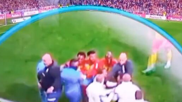 Dimitri Payet accus&eacute; d'avoir mis une gifle &agrave; Cahuzac. (screenshot Twitter - @rclensp)