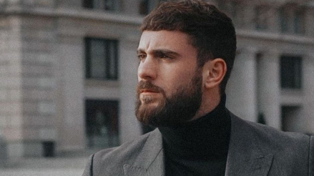 Illan Castronovo : L'altercation &agrave; l'a&eacute;roport fait le buzz, il prend la parole pour se d&eacute;fendre. Screenshot Instagram @illancto