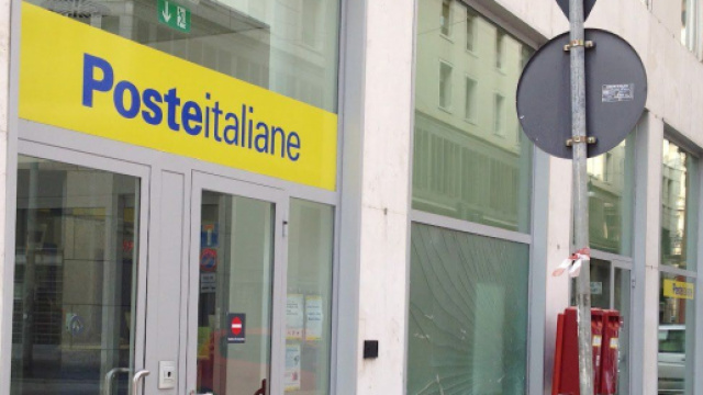 Assunzioni Poste Italiane per impiegati negli uffici, contratto a tempo indeterminato.