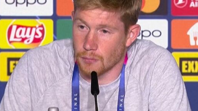 Avant la finale de C1, Kevin De Bruyne nous a offert un petit moment suspendu de rires avant les tensions de 21h. (screen @beinsports_FR)