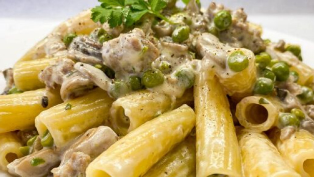 Pasta alla boscaiola: un primo piatto dal sapore inconfondibile.