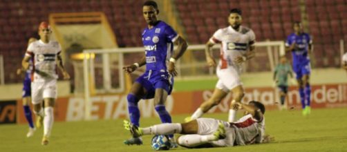 Confian&ccedil;a arrancou empate com o N&aacute;utico (Reprodu&ccedil;&atilde;o/Twitter/@adc_confianca)