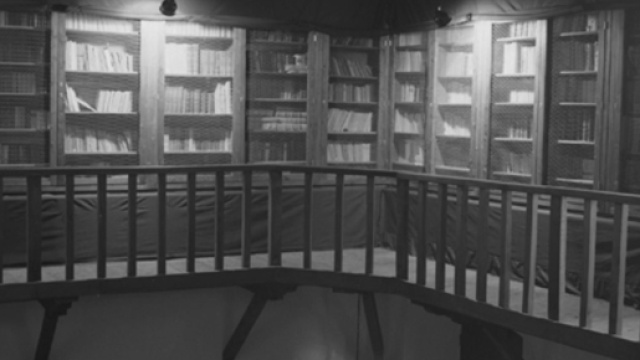 Loredana Longo arte contro la guerra.