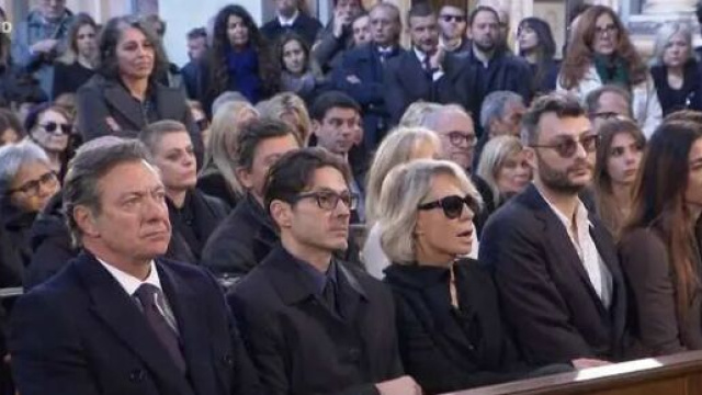 Maria De Filippi possibile assente ai funerali di Berlusconi.