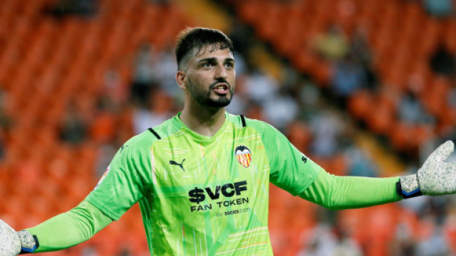 Mercato Inter, idea Mamardashvili per il dopo Onana