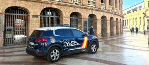 Ante los agentes la menor dijo que hab&iacute;a sido vendida por sus padres (Twitter, policia)