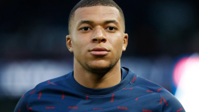 Depuis l'annonce de Mbappe, deux discours s'opposent en Espagne entre prudence et excitation de le voir partir d&egrave;s cet &eacute;t&eacute;. (@elchiringuitotv)