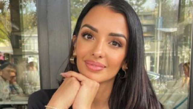 Hayet Abidal f&acirc;ch&eacute;e contre Eric (capture Twitter @sports_fr)