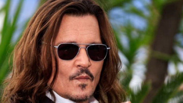 Johnny Depp a aid&eacute; plusieurs associations (Screenshoot Twitter @BFMTV_People)