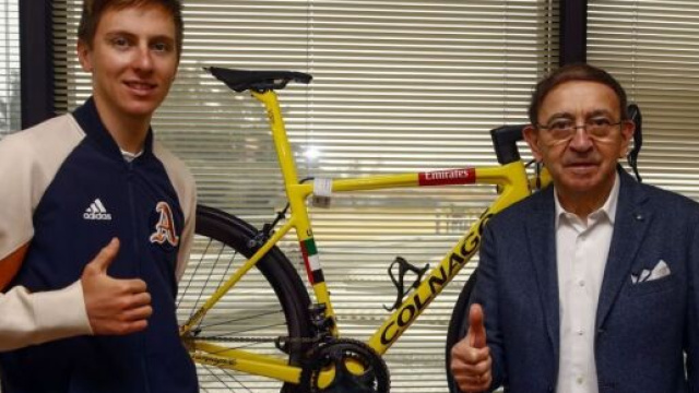 Ciclismo, Tadej Pogačar insieme ad Ernesto Colnago.