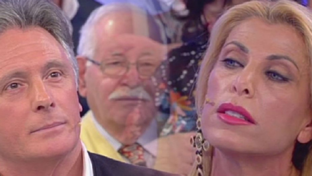 U&D, Giorgio Manetti imbocca Anna Tedesco a cena, i fan: 'Gi&agrave; pronti per settembre'.
