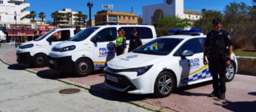 Los agentes han realizado un registro en la casa del comisario jubilado de la Polic&iacute;a Local de Palma (Twitter,@policiadepalma)