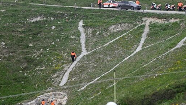 Ciclismo, il punto dell'incidente a Gino Mader nella discesa dall'Albulapass
