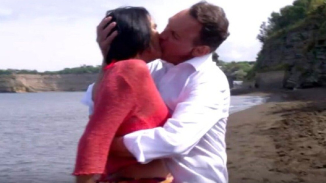 Un Posto al sole, anticipazioni: Roberto e Marina ancora insieme