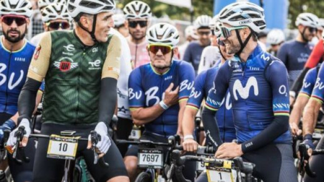 Ciclismo, Alejandro Valverde al via della Qubrantahuesos.