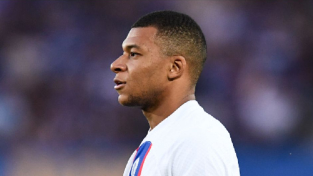 Op&eacute;ration Mbapp&eacute;: le d&eacute;part du buteur se pr&eacute;pare &agrave; 'feu doux'. Screenshot Twitter@ActuFoot_