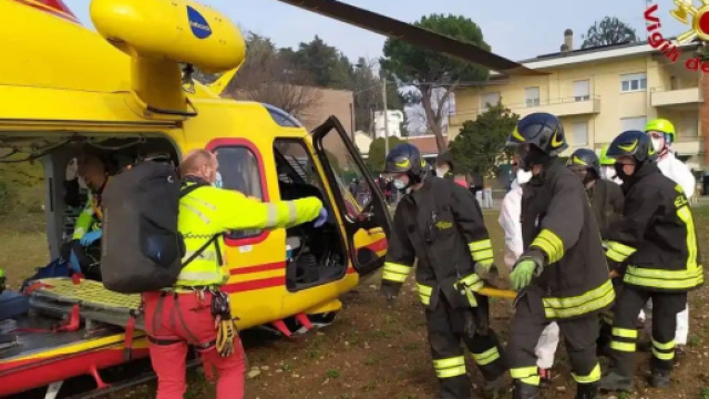 Calabria, 30enne precipita dal balcone e perde la vita. (Foto di repertorio)