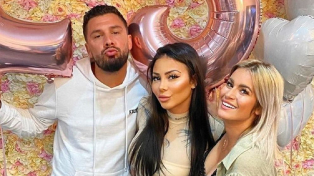 Maeva Ghennam re&ccedil;oit Kevin Guedj et sa nouvelle ch&eacute;rie chez elle et provoque son ex-meilleure amie Carla Moreau. (Cr&eacute;dit &copy;Instagram)