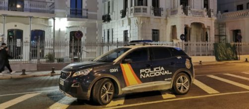 El padre de los ni&ntilde;os era pr&oacute;fugo de la justicia por varios delitos de estafa (Twitter, policia)