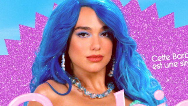 Dua Lipa dans la peau d'une Barbie sir&egrave;ne (Screenshoot Twitter @PremiereFR)