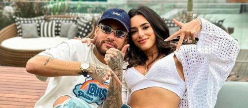 Neymar junto a Bruna en el anuncio del embarazo de ella (Instagram/brunabiancardi)