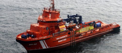 La portavoz del Colectivo Caminando Fronteras acus&oacute; a Espa&ntilde;a de haber cometido una 'negligencia' (Twitter, @salvamentogob)