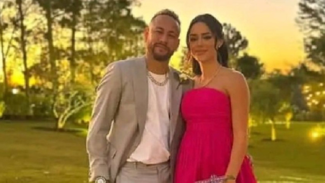 Neymar Jr. et sa compagne (Screenshoot Instagram @neymarjr)