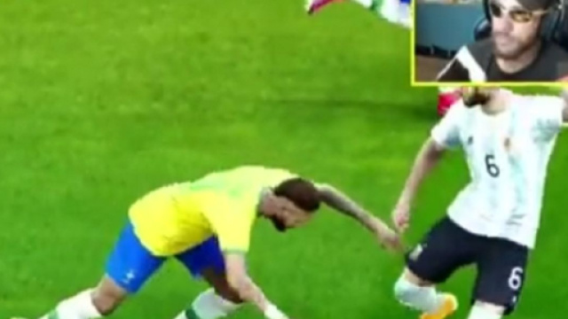 Neymar simule m&ecirc;me sur FIFA (capture Twitter @NaikyOh6)