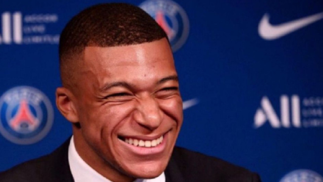 Liverpool lorgne aussi sur Kylian Mbapp&eacute; (Screenshoot Twitter @PurelyFootball)