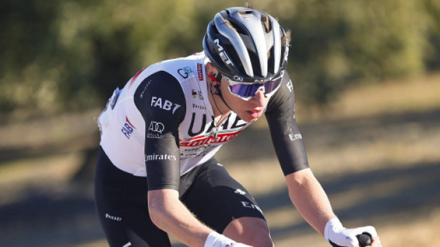 Ciclismo, Tadej Pogačar &egrave; tornato ad allenarsi dopo l'incidente della Liegi.