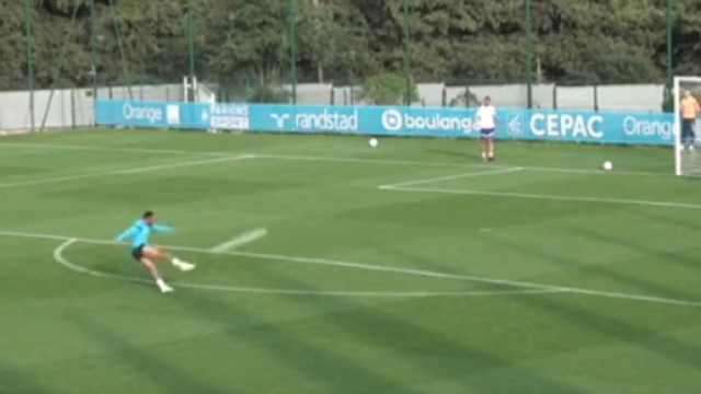 Dimitri Payet a inscrit un magnifique but &agrave; l'entrainement (capture Twitter @dimpayet17)