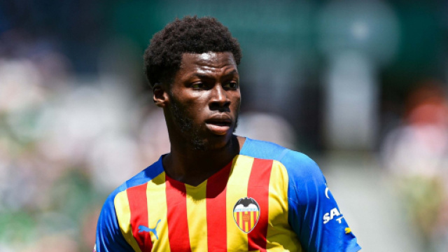 Inter, possibile colpo a centrocampo: piacerebbe Yunus Musah, ma c'&egrave; anche il Milan