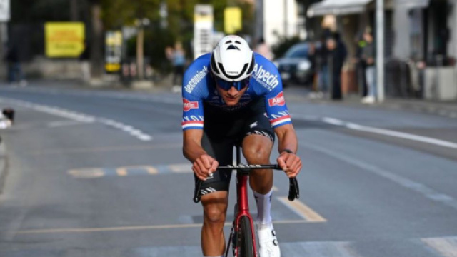 Ciclismo, Mathieu Van der Poel torna a correre alla Dwars door het Hageland.