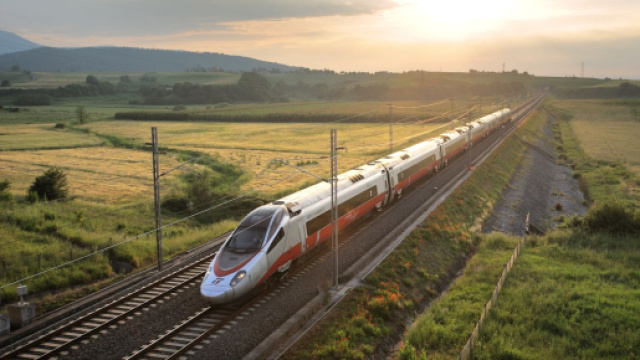 Ferrovie dello Stato assume personale per lavoro d'ufficio: cv online.
